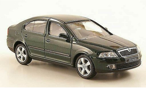 Skoda Octavia Limousine 1/43 Abrex Berline verte miniature