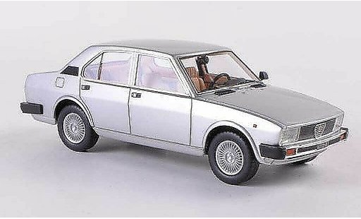Alfa Romeo Alfetta 2000 1/43 Neo 1980 grise miniature
