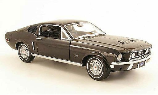 Ford Mustang Fastback 1/18 Greenlight GT 2+2 noire miniature