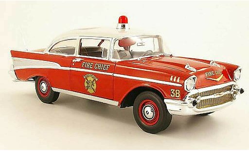 Chevrolet Bel Air Coupe 1/18 Highway 61 1957 Fire Chief Peosta Fire Dept. miniature
