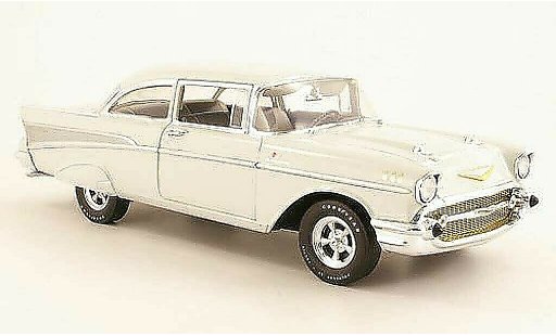 Chevrolet Bel Air Coupe 1/18 Highway 61 1957 blanche miniature