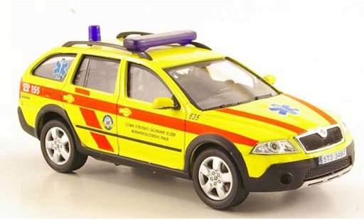 Skoda Octavia Combi 1/43 Abrex Scout Notarzt miniature