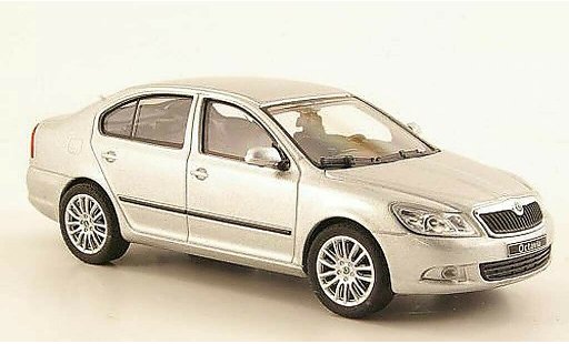 Skoda Octavia Base 1/43 Abrex grise 2008 miniature