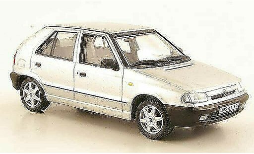 Skoda Felicia Base 1/43 Abrex grise 1994 miniature