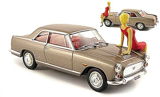 Lancia Flaminia coupe 3B 1/43 Starline grise Spielwarenmesse 2008 avec Figur miniature