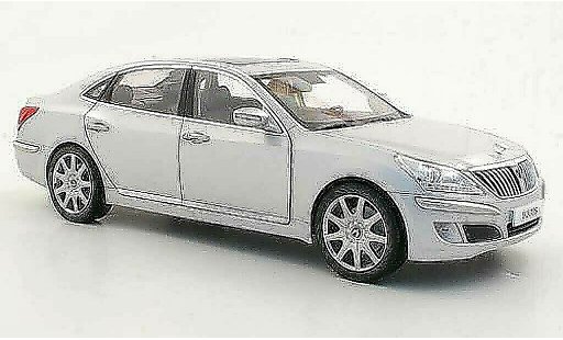 Hyundai Equus Base 1/18 Minikraft grise metallise miniature