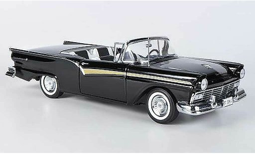 Ford Fairlane 500 Skyliner 1/18 Sun Star noire miniature