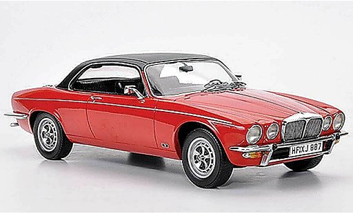 Daimler Double Six Coupe 1/18 Neo rouge/noire 1974 miniature