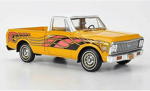 Chevrolet C-10 Pickup 1/18 Highway 61 Fleetside Pick Up jaune/blanche avec Dekoration 1969 miniature