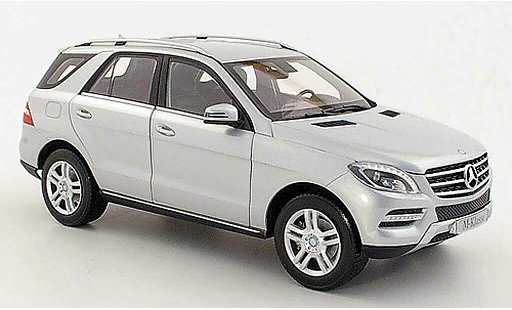 Mercedes Classe M Base 1/18 Minichamps (W166) ML grise metallisee 2011 miniature