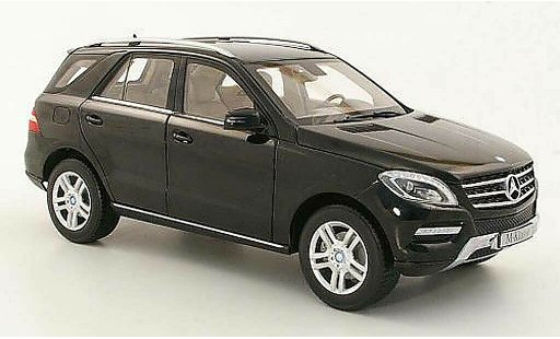 Mercedes Classe M Base 1/18 Minichamps (W166) ML noire 2011 miniature