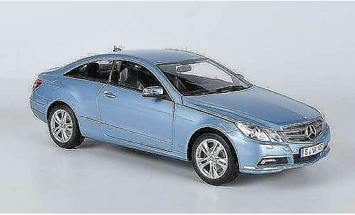 Mercedes 500 Coupe 1/18 Norev bleu 2009 miniature