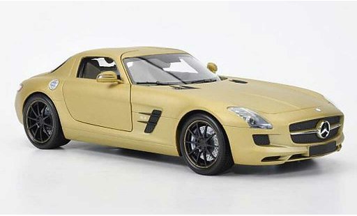 Mercedes SLS Coupe 1/18 Minichamps coupe AMG or 2010 miniature