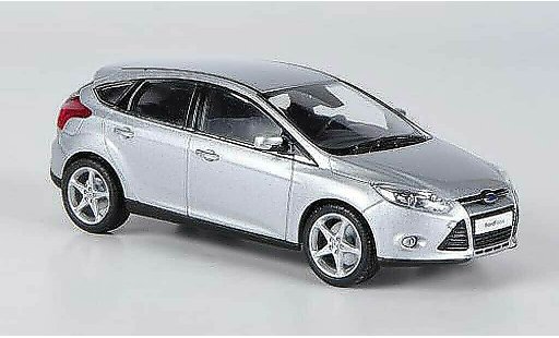 Ford Focus Berline 1/43 Minichamps MK III grise 2011 miniature