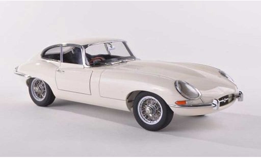 Jaguar E-Type 1961 1/18 Autoart Coupe serie I 3.8 clair-beige miniature