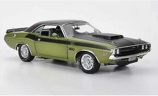 Dodge Challenger 1970 1/18 Highway 61 T/A verte/mat noire/Krododillederoptik miniature