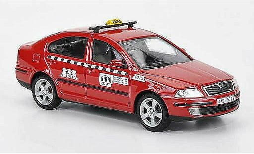 Skoda Octavia Combi 1/43 Abrex TAXI rouge miniature