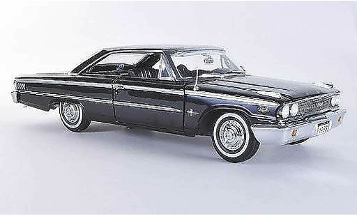 Ford Galaxy 500 XL 1/18 Sun Star noire 1963 miniature