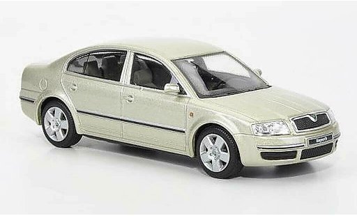 Skoda Superb Base 1/43 Abrex beige miniature