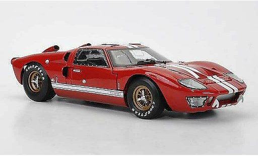 Ford GT40 Mk II 1/18 Shelby Collectibles GT 40 MkII rouge/blanche 1966 miniature