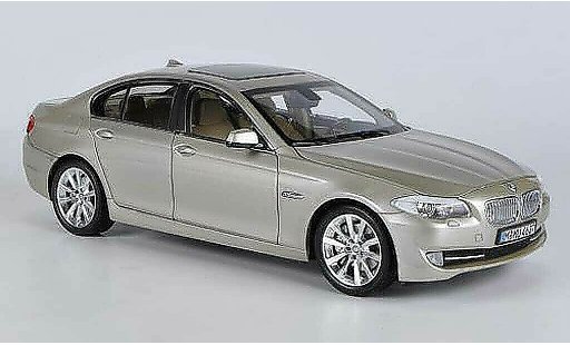 Bmw 518 F10 1/18 Welly d or miniature
