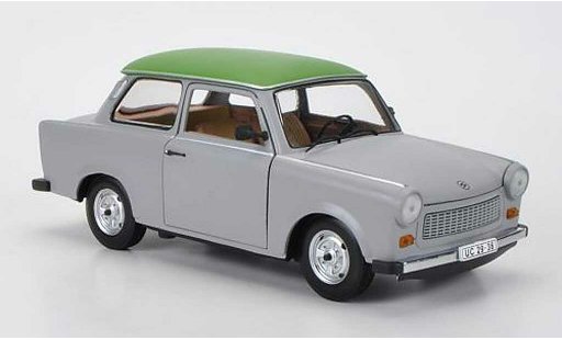 Trabant 601 de luxe 1/18 Sun Star grise/verte miniature