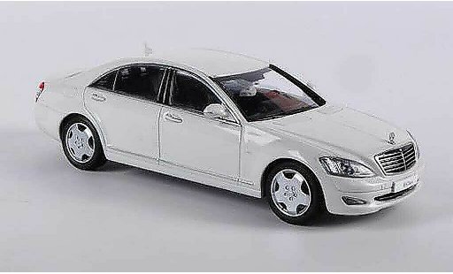 Mercedes Classe S Lang 1/43 Kyosho Langversion (V221) blanche miniature