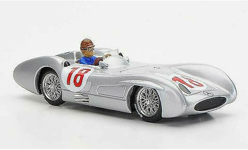 Mercedes W 196 Base 1/43 Brumm C No.18 J.M.Fangio GP Italien 1955 miniature