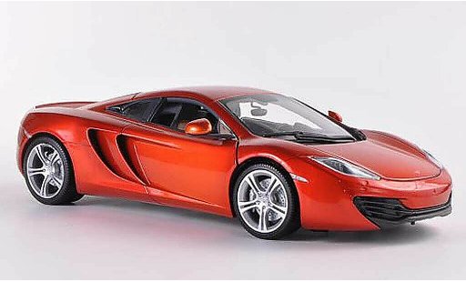 McLaren F1 Base 1/18 Minichamps MP4-12C orange miniature