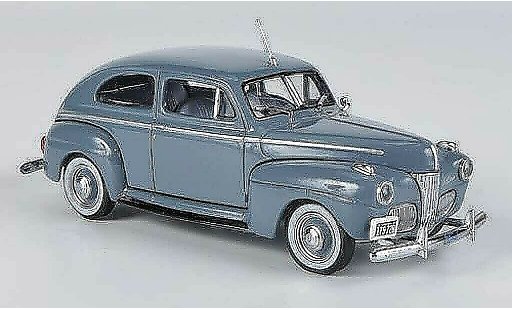 Ford Super Deluxe Berline 1/43 American Heritage Models grise 1941 miniature