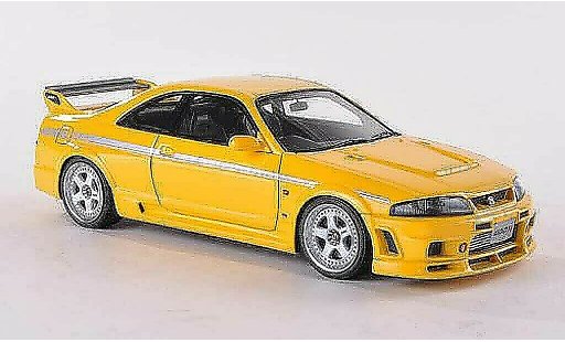 Nissan Skyline R33 1/43 HPI Nismo 400R jaune RHD miniature