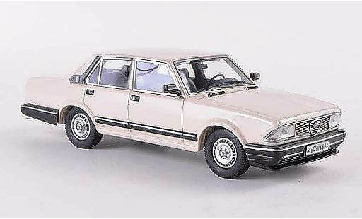 Alfa Romeo Alfa 6 2.5i 1/43 Neo 2500i beige 1985 miniature