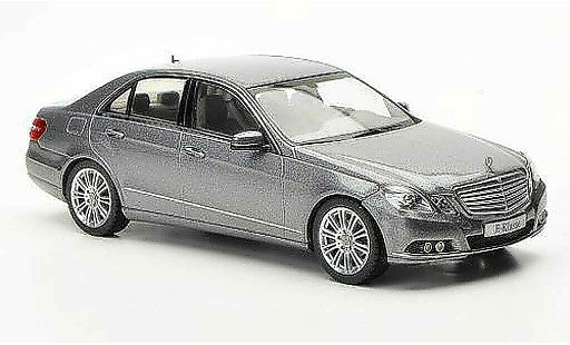 Mercedes Classe E Base 1/43 Schuco (W212) grise Avantgarde 2009 miniature