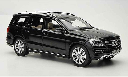 Mercedes Classe GLK Base 1/18 Norev noire 2012 miniature