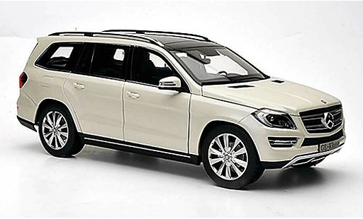 Mercedes Classe GLK Base 1/18 Norev blanche 2012 miniature