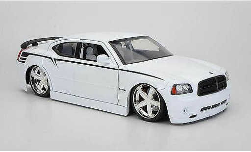 Dodge Charger 2006 1/18 Jada Toys SRT8 blanche miniature