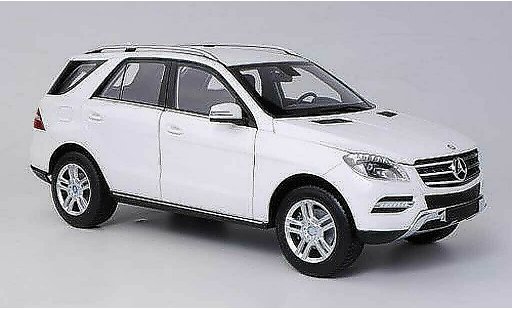 Mercedes Classe M Base 1/18 Minichamps (W166) blanche 2011 miniature