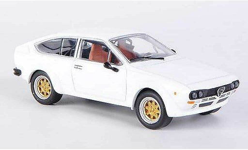 Alfa Romeo Alfetta gtv 2.0 1/43 M4 V Alfetta 2000 blanche 1976 miniature