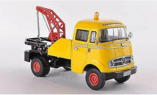 Mercedes L319 Abschleppwagen 1/43 Premium ClassiXXs L 319 jaune miniature