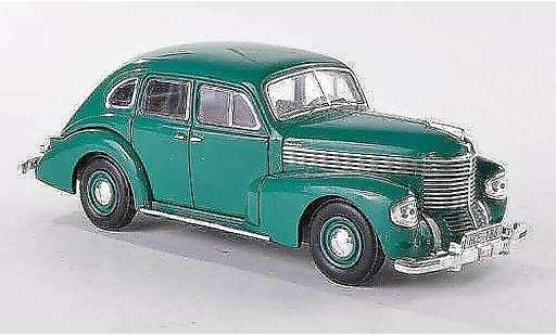 Opel Kapitan Vorkrieg 1/43 IXO verte 4-Turer 1939 miniature