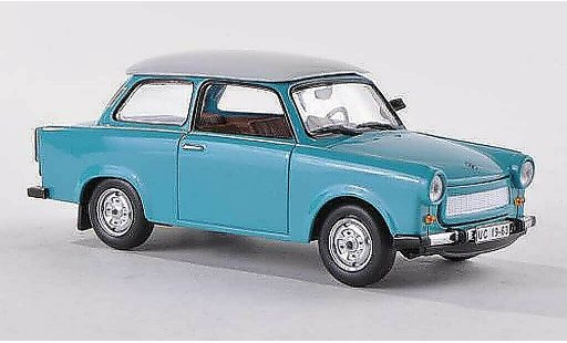 Trabant 601 Base 1/43 IST Models bleu/blanche miniature