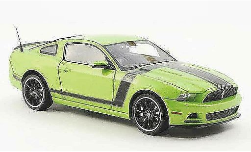Ford Mustang Boss 302 1/43 Schuco verte miniature