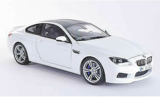 Bmw M6 Coupe 1/18 Paragon F13 blanche/carbon 2012 miniature