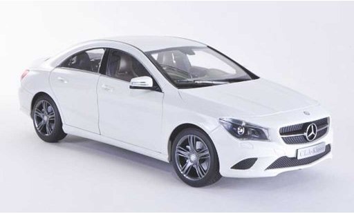 Mercedes CLA Base 1/18 Norev (C117) blanche 2013 miniature