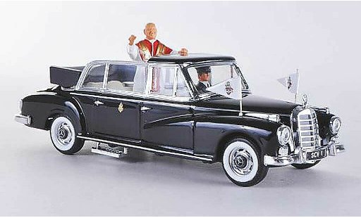 Mercedes 300 Base 1/43 Rio Berline noire 1960 miniature