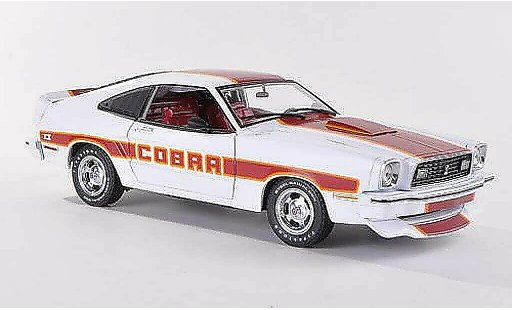 Ford Mustang Cobra II 1/18 Greenlight MKII blanche/rouge miniature
