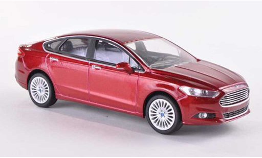 Ford Fusion Berlina 1/43 Greenlight rouge 2013 miniature