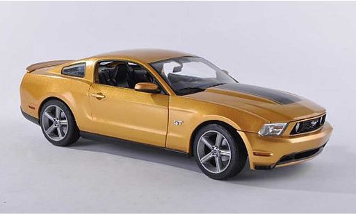 Ford Mustang GT 1/18 Greenlight dore/noire miniature