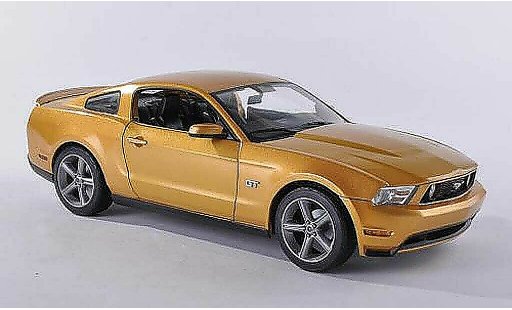 Ford Mustang GT 1/18 Greenlight dore miniature