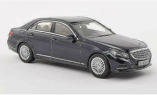 Mercedes Classe E Base 1/43 Kyosho (W212) noire-bleu 2013 miniature